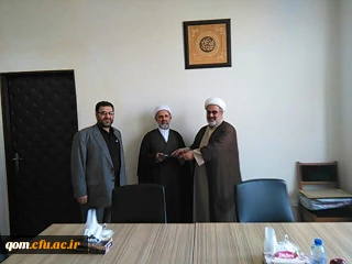 حضرت آیت الله دیرباز ریاست محترم دانشگاه قم عضو کمیته استانی هیئات امنای دانشگاه فرهنگیان استان قم شد