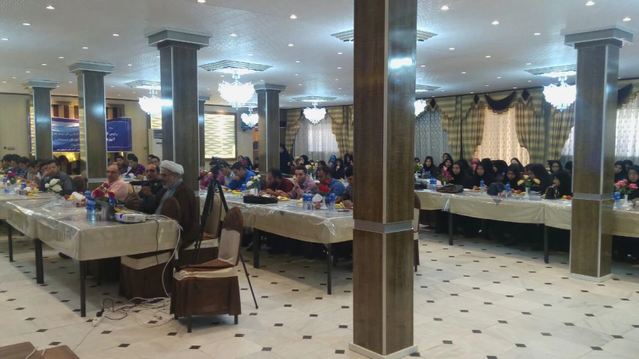 گزارش برگزاری همایش مدیران میزبان اولین گروه دانش آموختگان دانشگاه فرهنگیان - استان قم