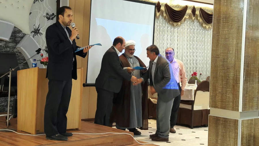 گزارش برگزاری همایش مدیران میزبان اولین گروه دانش آموختگان دانشگاه فرهنگیان - استان قم