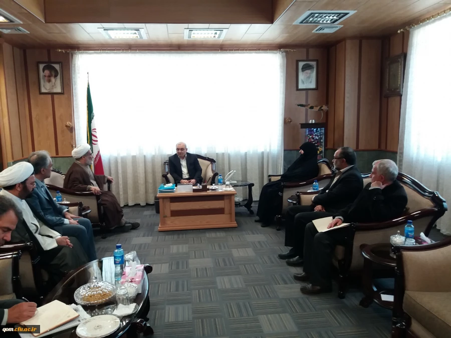 دیدار سرپرست امور پردیس های استان قم با استاندار