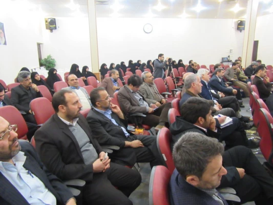 نشست هم اندیشی اساتید و کارکنان دانشگاه فرهنگیان استان قم