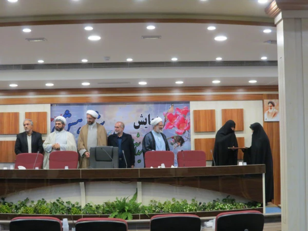 همایش بزرگداشت هفته پژوهش وتجلیل از پژوهشگران برتر استانی پردیس های دانشگاه فرهنگیان  استان قم