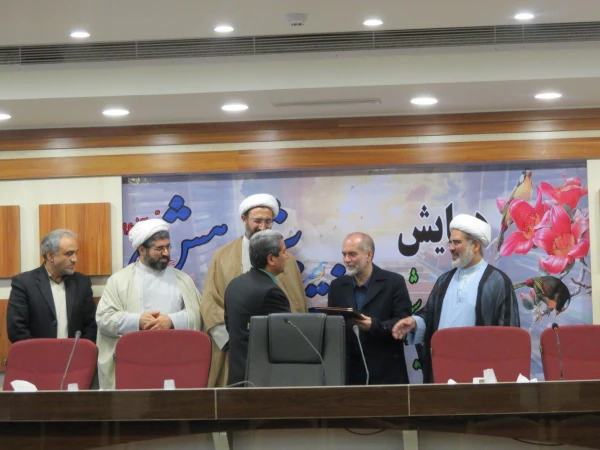 همایش بزرگداشت هفته پژوهش وتجلیل از پژوهشگران برتر استانی پردیس های دانشگاه فرهنگیان  استان قم