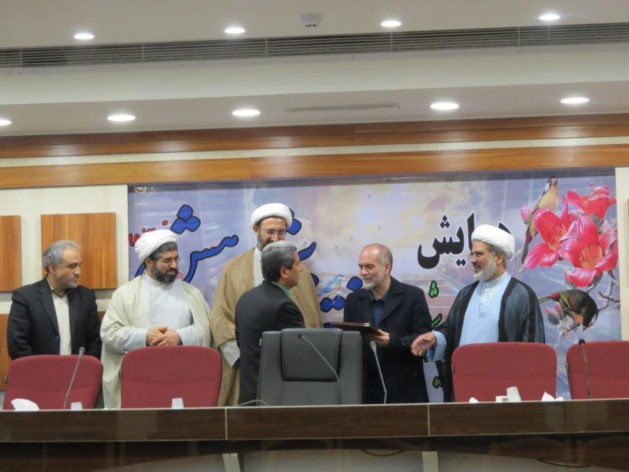 همایش بزرگداشت هفته پژوهش وتجلیل از پژوهشگران برتر استانی پردیس های دانشگاه فرهنگیان  استان قم