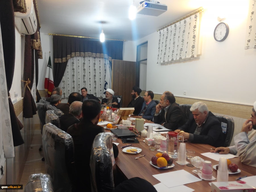برگزاری جلسه شورای مدیریت امور پردیس های استان قم با حضور سرپرست محترم دانشگاه فرهنگیان جناب آقای دکتر خنیفر