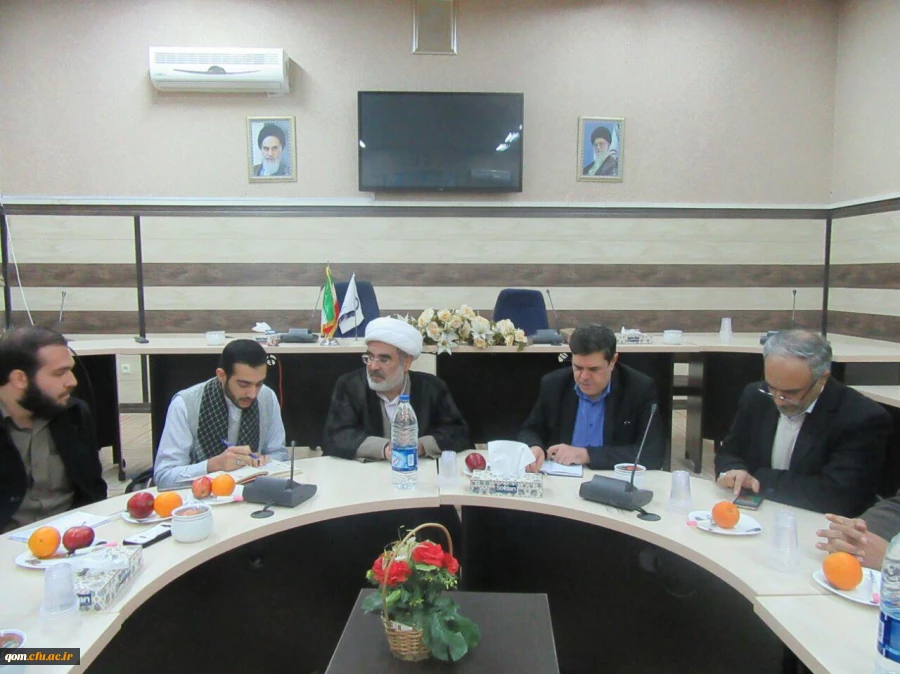 نشست صمیمی سرپرست دانشگاه فرهنگیان با اعضای بسیج دانشجویی پردیس آیت الله طالقانی(ره) قم
