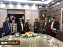 تفاهم نامه همکاری ادار ه کل انتقال خون استان قم و دانشگاه فرهنگیان استان قم با هدف ترویج فرهنگ ایثار  ، نوع دوستی و اهدای خون سالم دردفتر مدیریت انتقال خون استان قم امضا شد.
به گزارش روابط عمومی اداره کل انتقال خون استان قم، این تفاهم نامه طی هماهنگ و با