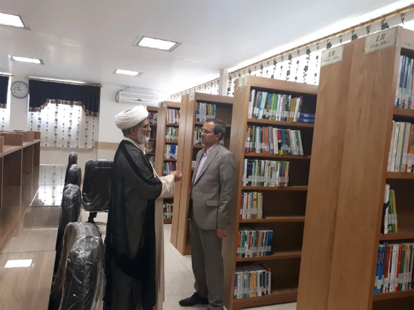 سفر معاون پژوهشی و فن آوری دانشگاه به قم