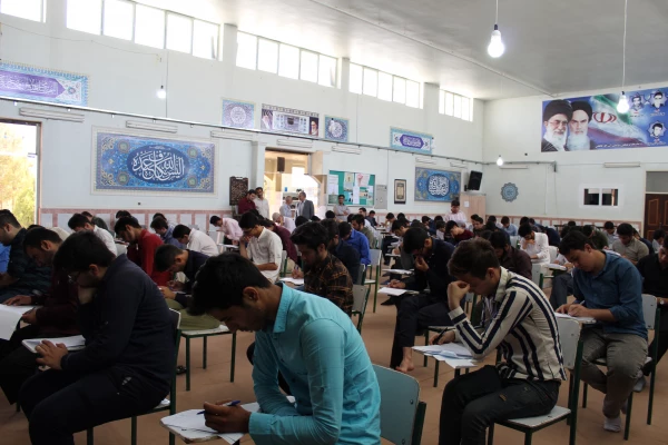 برگزاری امتحانات پایان ترم دانشجو معلمان و معلم دانشجویان دانشگاه فرهنگیان استان قم