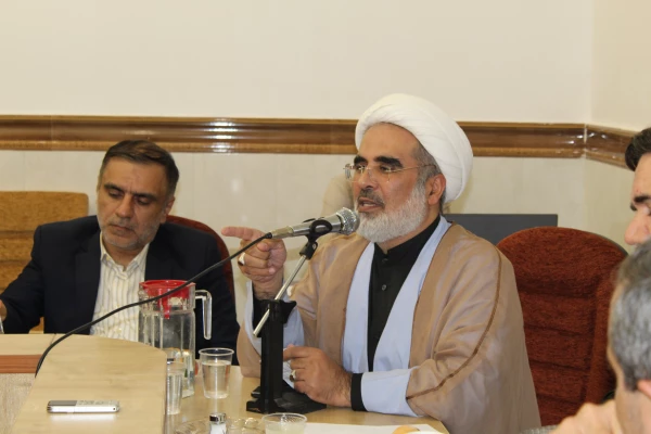 آیین تکریم و قدرانی از حجت الاسلام و المسلمین دکتر زارعی رضایی سرپرست سابق و معرفی جناب آقای محمدپور به عنوان سرپرست جدید مدیریت امور پردیس های استان قم