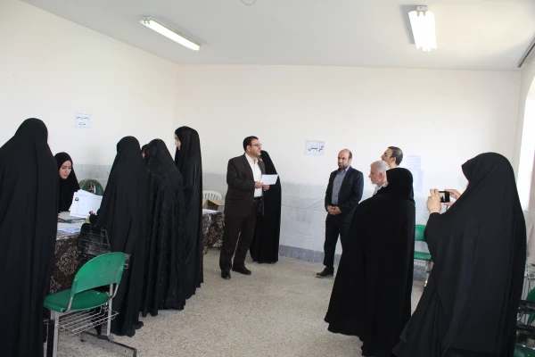 بازدید سرپرست مدیریت امور پردیس های استان قم از پایگاه های مصاحبه پذیرفته شدگان چند برابر ظرفیت در آزمون سراسری 97