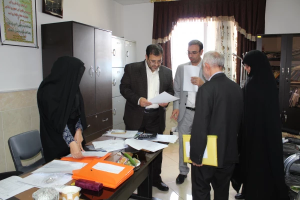 بازدید سرپرست مدیریت امور پردیس های استان قم از پایگاه های مصاحبه پذیرفته شدگان چند برابر ظرفیت در آزمون سراسری 97