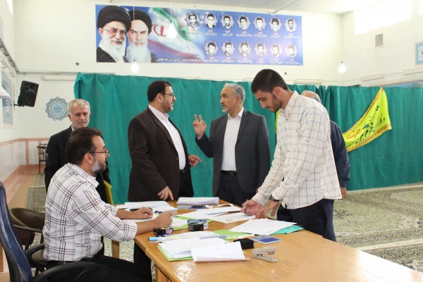 بازدید سرپرست مدیریت امور پردیس های استان قم از پایگاه های مصاحبه پذیرفته شدگان چند برابر ظرفیت در آزمون سراسری 97