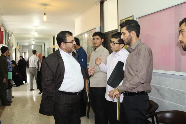 بازدید سرپرست مدیریت امور پردیس های استان قم از پایگاه های مصاحبه پذیرفته شدگان چند برابر ظرفیت در آزمون سراسری 97