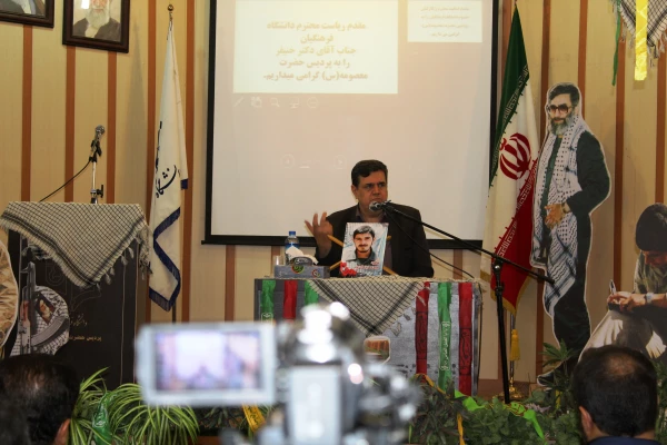 همایش بزرگداشت هفته دفاع مقدس اساتید و کارکنان دانشگاه فرهنگیان استان قم با حضور دکتر خنیفر ریاست محترم دانشگاه فرهنگیان