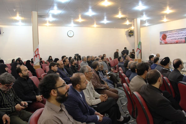 همایش بزرگداشت هفته دفاع مقدس اساتید و کارکنان دانشگاه فرهنگیان استان قم با حضور دکتر خنیفر ریاست محترم دانشگاه فرهنگیان