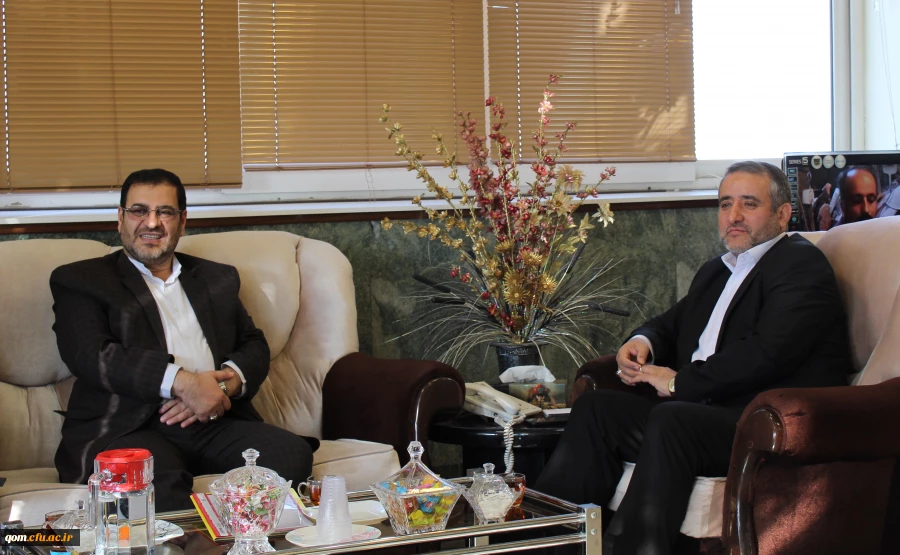 دیدار سرپرست مدیریت امور پردیس های استان قم با سید محمدرضاهاشمی سرپرست استانداری استان قم