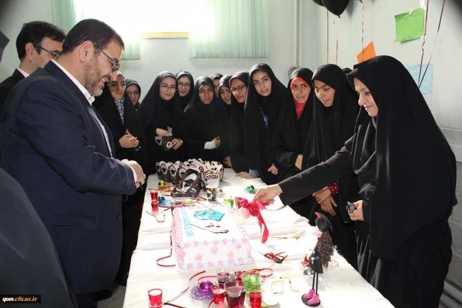 جشن روز دانشجو با حضور سرپرست مدیریت امور پردیس های استان قم در پردیس حضرت معصومه(س)