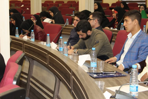 نشست صمیمی دکتر خنیفر با دبیران شورای صنفی دانشجویان