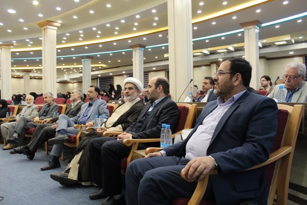 همایش نکوداشت یکصدمین سال تاسیس تربیت معلم در ایران با حضور مسئولان، پیشکسوتان، مدیران سابق ، اساتید و دانشجو معلمان به همت مسئولین دانشگاه فرهنگیان استان قم برگزار گردید.