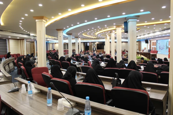 همایش نکوداشت یکصدمین سال تاسیس تربیت معلم در ایران با حضور مسئولان، پیشکسوتان، مدیران سابق ، اساتید و دانشجو معلمان به همت مسئولین دانشگاه فرهنگیان استان قم برگزار گردید.