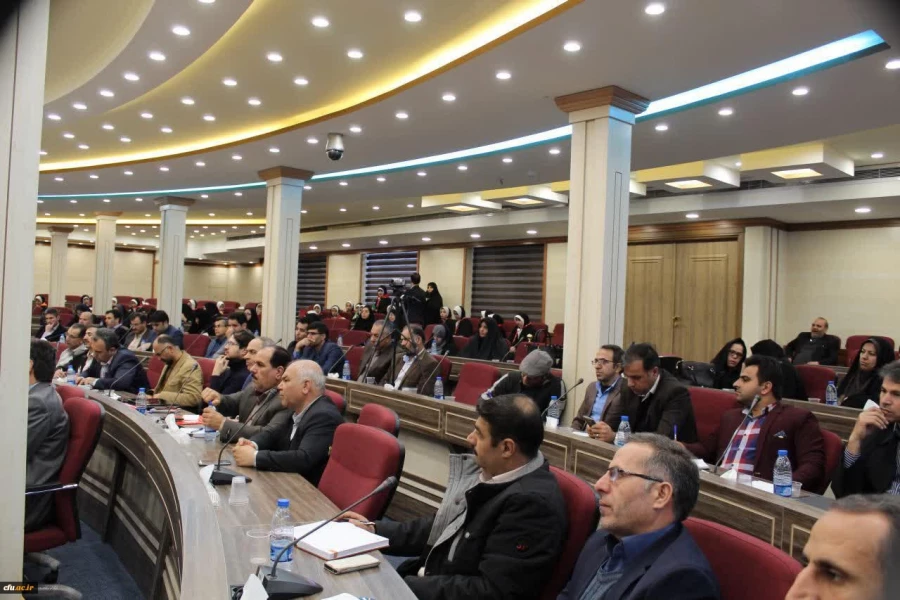 معاون دانشجویی دانشگاه در دوره توان افزایی سرپرستان شبانه روزی جدید الانتصاب:
سرپرستان شبانه روزی در شاداب سازی و آرامش بخشی به محیط خوابگاه ها نقش چشمگیر و ارزنده ای دارند.