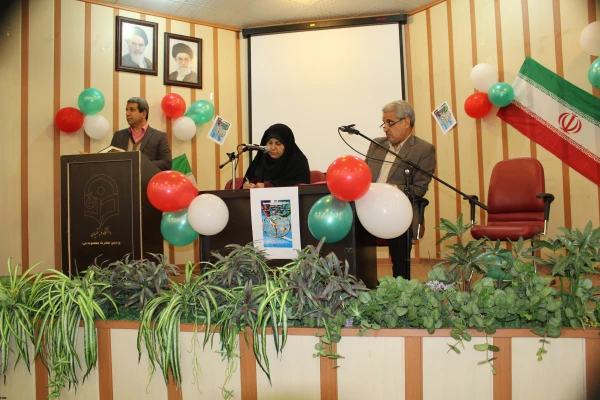 دکتر علی نژاد در نشست صمیمی با سرپرستان سراهای دانشجویی جدید الانتصاب عنوان کرد: سرپرستان باید در نقش سراهای دانشجویی مبلغان ادبیات رحمت و امتنان باشند