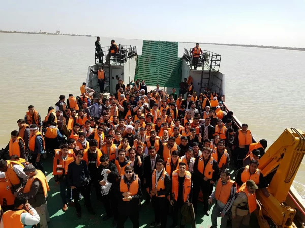 اعزام دانشجو معلمان دانشگاه فرهنگیان استان قم جهت عزیمت به اردو راهیان نور