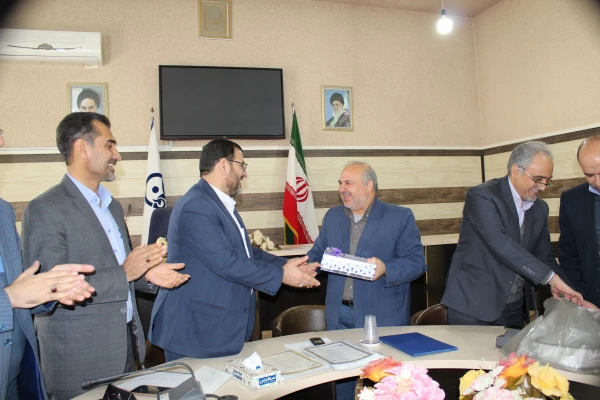 دیدار مدیریت امور پردیس های استان با کارکنان دانشگاه فرهنگیان استان قم در آستانه عید نوروز و میلاد با سعادت امیرالمومنین(ع) و روز پدر