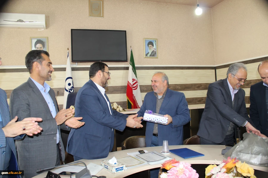 دیدار مدیریت امور پردیس های استان با کارکنان دانشگاه فرهنگیان استان قم در آستانه عید نوروز و میلاد با سعادت امیرالمومنین(ع) و روز پدر