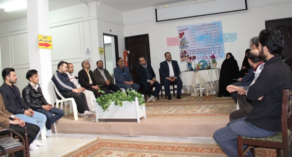 دیدار مدیریت امور پردیس های استان با کارکنان دانشگاه فرهنگیان استان قم در آستانه عید نوروز و میلاد با سعادت امیرالمومنین(ع) و روز پدر