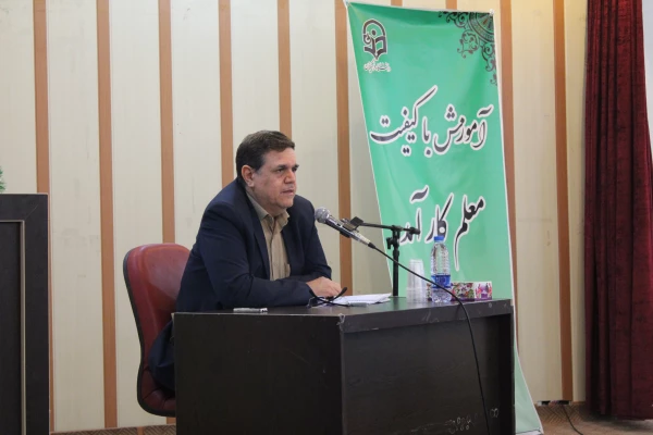 برگزاری مراسم بزرگداشت دهه سرآمدی آموزش با حضور دکتر خنفیر ریاست محترم دانشگاه فرهنگیان در پردیس حضرت معصومه(س) - قم