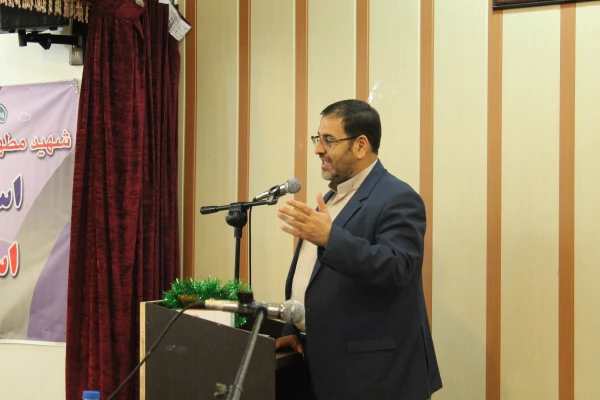 برگزاری مراسم بزرگداشت دهه سرآمدی آموزش با حضور دکتر خنفیر ریاست محترم دانشگاه فرهنگیان در پردیس حضرت معصومه(س) - قم