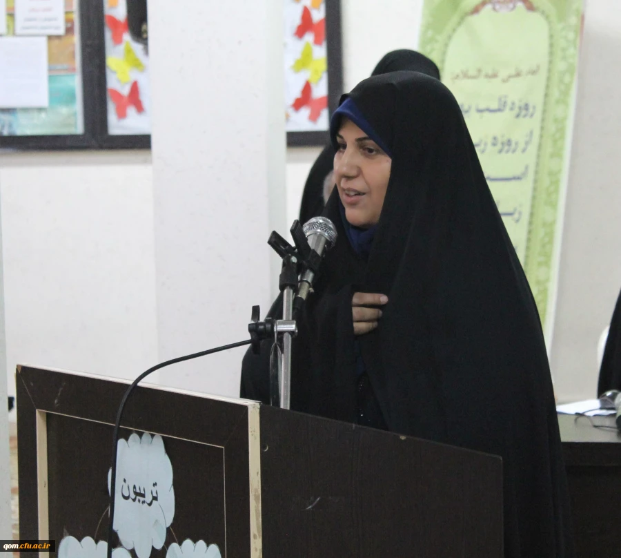 بازدید معاون دانشجویی دانشگاه  از فرایند انتخابات شوراهای صنفی استان قم