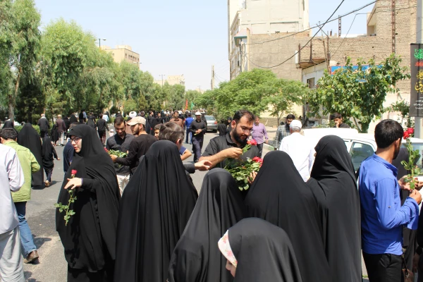 تشییع پیکر شهید گمنام 17 ساله در دانشگاه فرهنگیان استان قم