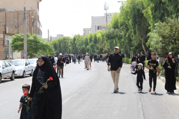 تشییع پیکر شهید گمنام 17 ساله در دانشگاه فرهنگیان استان قم