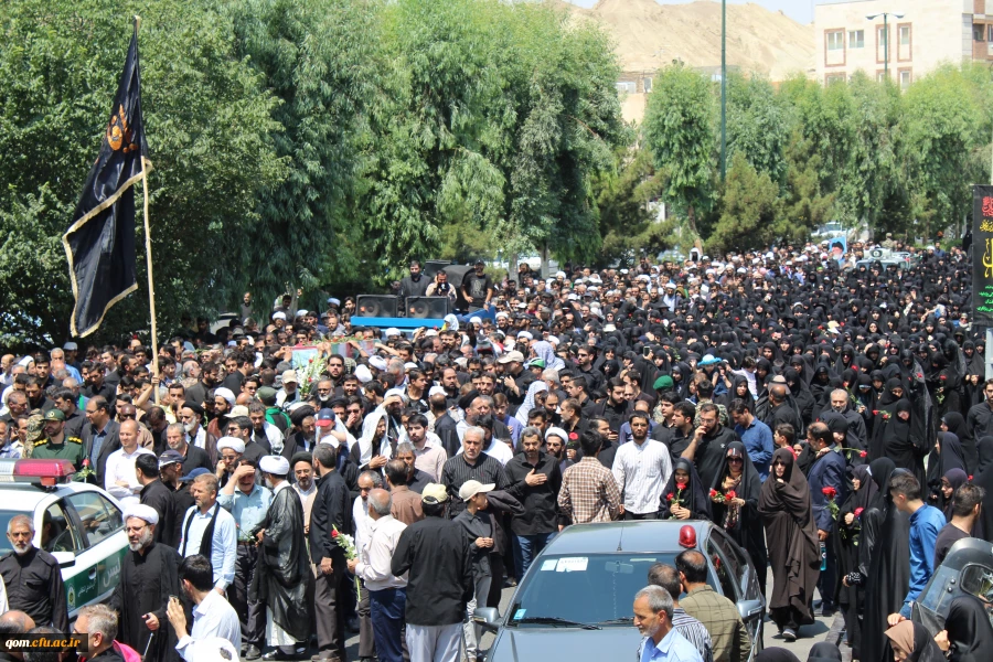 تشییع پیکر شهید گمنام 17 ساله در دانشگاه فرهنگیان استان قم