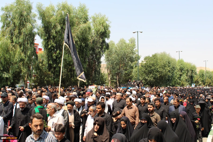 تشییع پیکر شهید گمنام 17 ساله در دانشگاه فرهنگیان استان قم