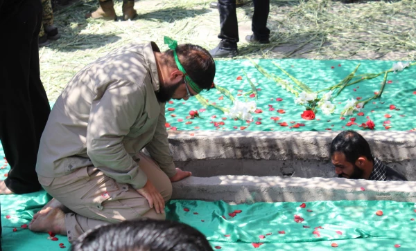 تشییع پیکر شهید گمنام 17 ساله در دانشگاه فرهنگیان استان قم
