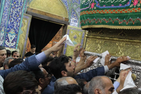 مراسم غبار روبی حرم مطهر فاطمه معصومه(س)