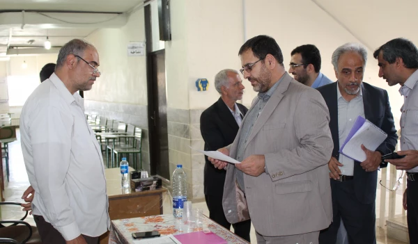 بازدید سرپرست مدیریت استانی از مراحل مصاحبه شوندگان چند برابر ظرفیت ورودی 98  4