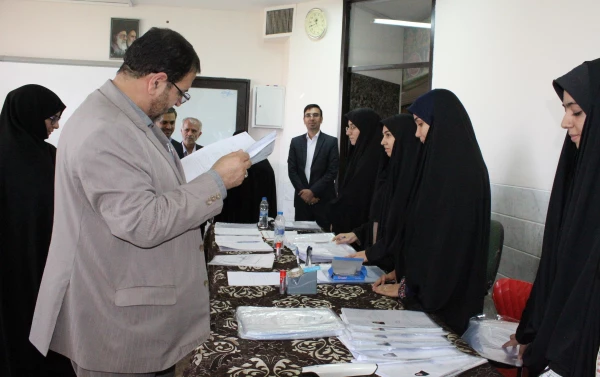 بازدید سرپرست مدیریت استانی از مراحل مصاحبه شوندگان چند برابر ظرفیت ورودی 98  8