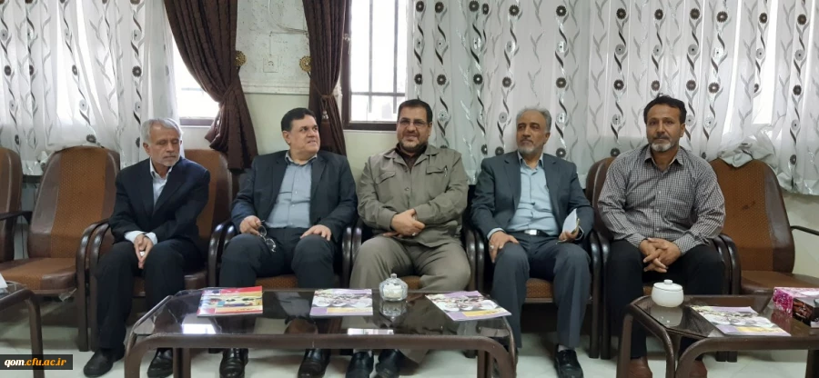 دیدار سرزده دکتر خنیفر ریاست دانشگاه فرهنگیان در اولین روز شروع سال تحصیلی از پردیس آیت الله طالقانی(ره) قم به روایت تصویر 2