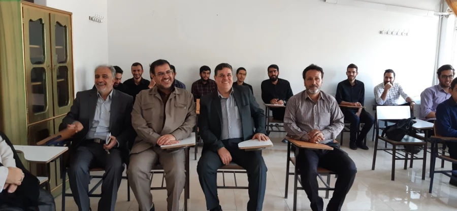 دیدار سرزده دکتر خنیفر ریاست دانشگاه فرهنگیان در اولین روز شروع سال تحصیلی از پردیس آیت الله طالقانی(ره) قم به روایت تصویر 3