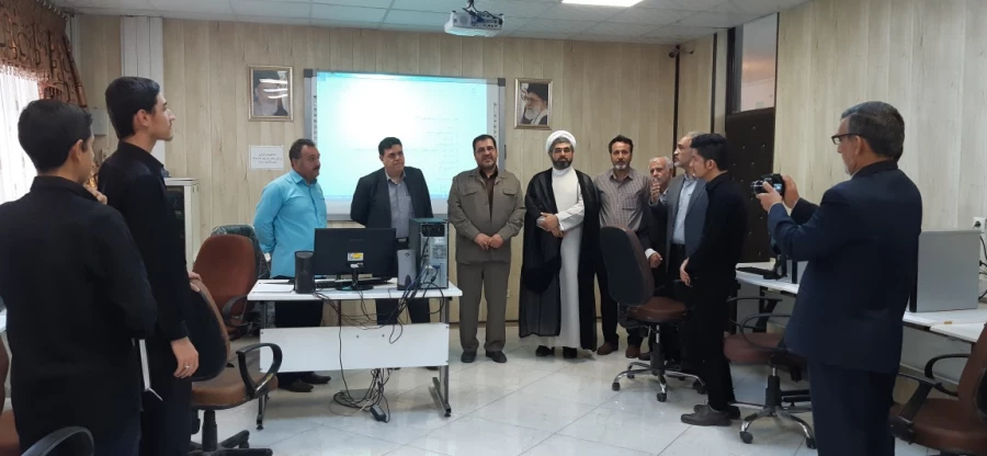 دیدار سرزده دکتر خنیفر ریاست دانشگاه فرهنگیان در اولین روز شروع سال تحصیلی از پردیس آیت الله طالقانی(ره) قم به روایت تصویر 6