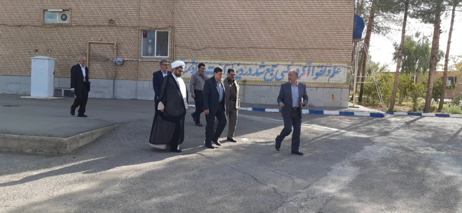 دیدار سرزده دکتر خنیفر ریاست دانشگاه فرهنگیان در اولین روز شروع سال تحصیلی از پردیس آیت الله طالقانی(ره) قم به روایت تصویر 7