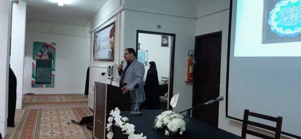 با حضور محمد پور سرپرست مدیریت امور پردیس های استان قم 
مراسم استقبال از نو دانشجو معلمان پردیس های استان برگزار شد: 2