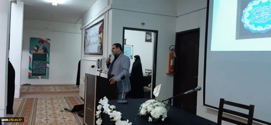 با حضور محمد پور سرپرست مدیریت امور پردیس های استان قم 
مراسم استقبال از نو دانشجو معلمان پردیس های استان برگزار شد: 2