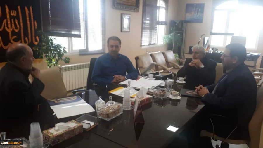 دیدار سرپرست مدیریت امور پردیس های استان با مدیرکل راه و شهرسازی استان با موضوع پیگیری تخصیص زمین جهت طرح جامع دانشگاه فرهنگیان استان قم10031 2