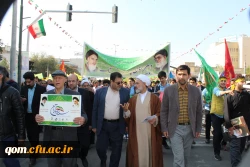 دکتر حسین خنیفر رییس دانشگاه فرهنگیان  در جمع  دانشجومعلمان در راهپیمایی ۱۳ آبان استان قم حضور پیدا کرد. 4